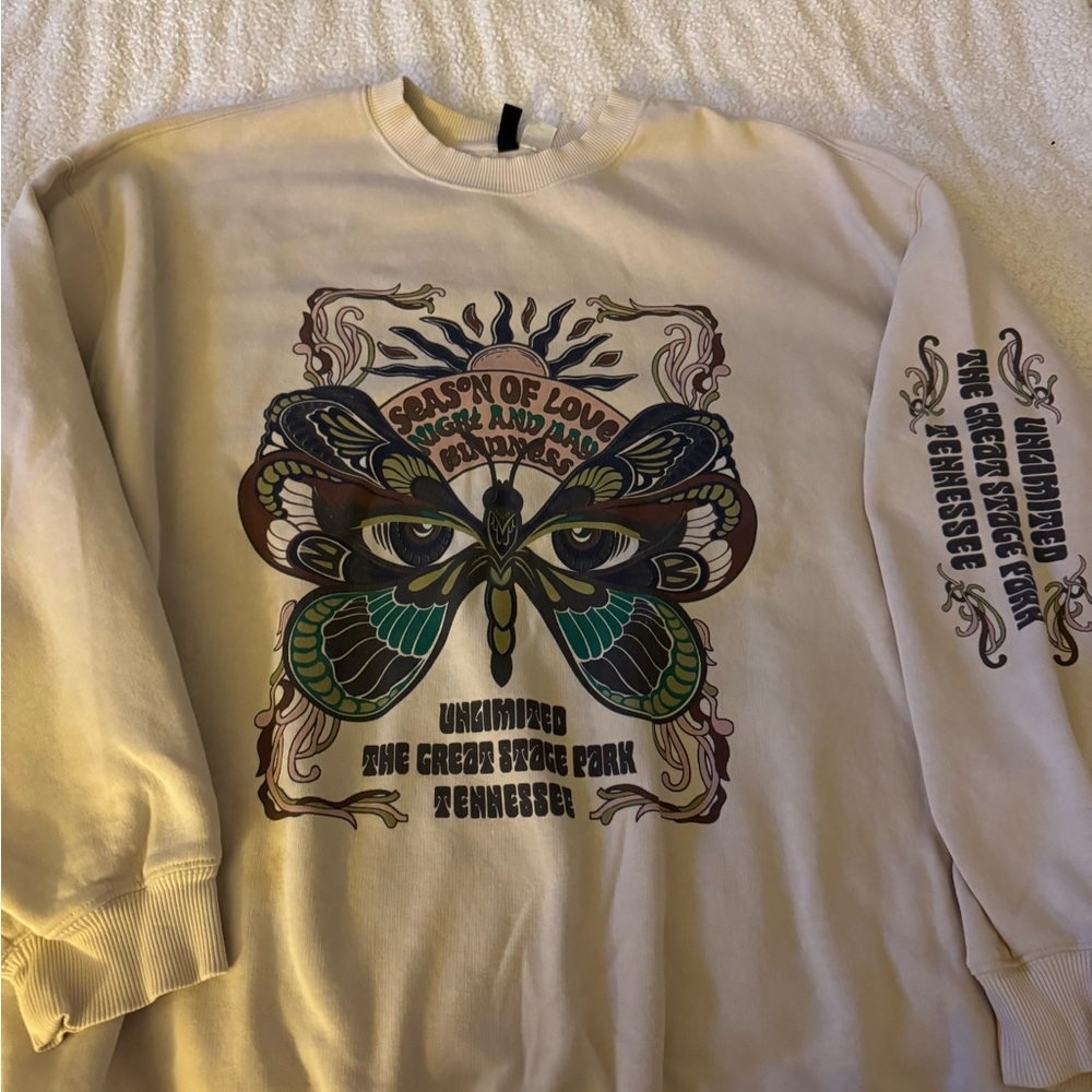 H&M Season of Love Graphic Sweatshirt
